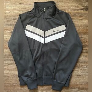 Nike Men's Vintage Grey and White Track Sweater